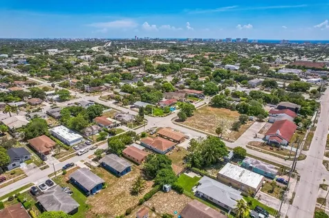 210 SW 3rd Court Deerfield Beach FL 33441