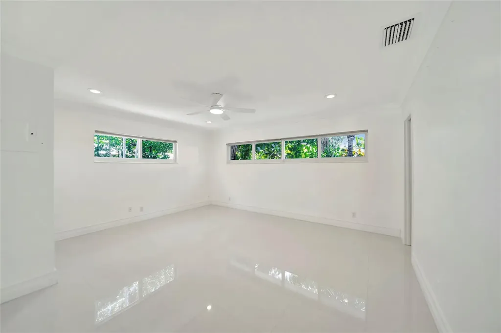 2524 NE 26th Terrace Fort Lauderdale FL 33305