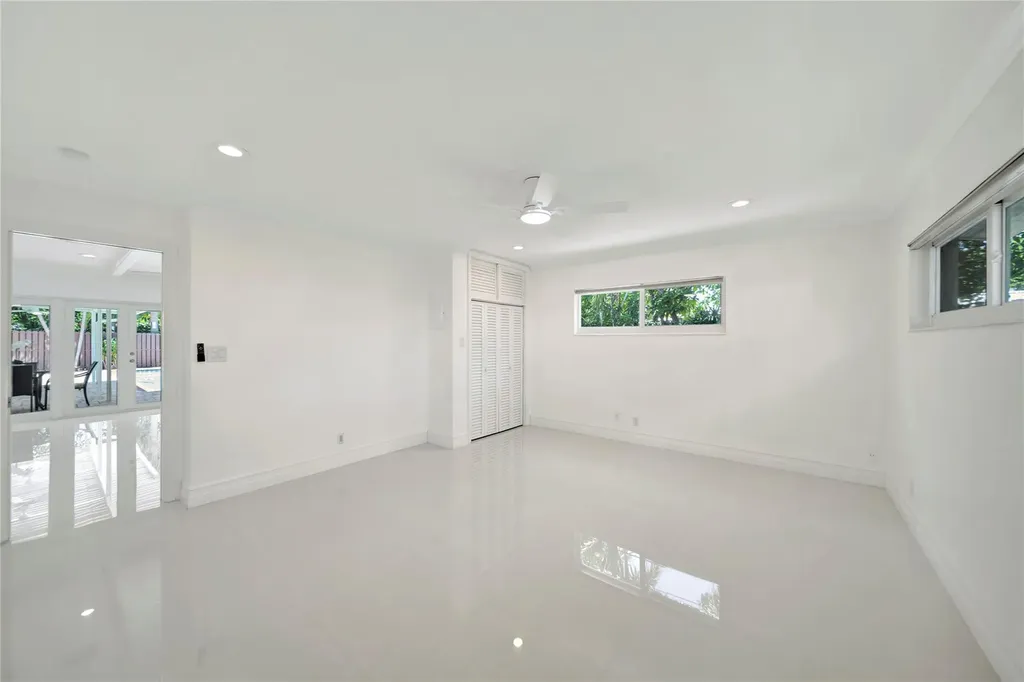 2524 NE 26th Terrace Fort Lauderdale FL 33305