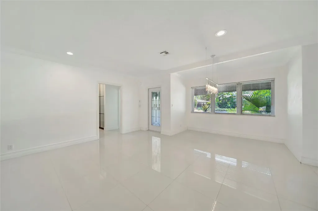 2524 NE 26th Terrace Fort Lauderdale FL 33305