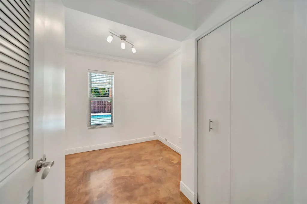 2524 NE 26th Terrace Fort Lauderdale FL 33305