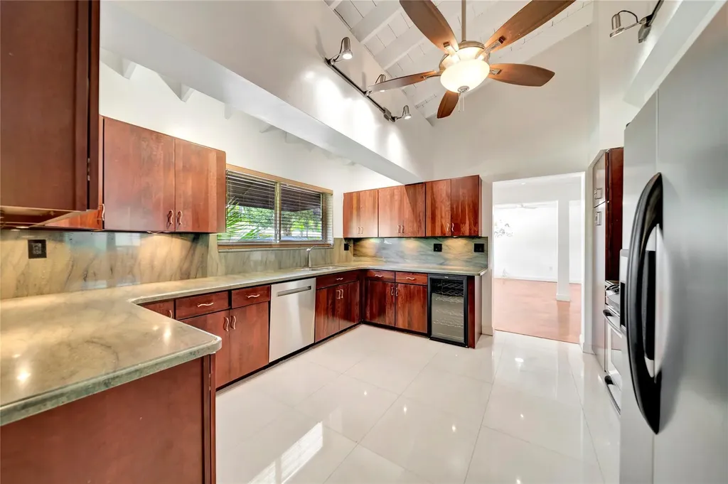 2524 NE 26th Terrace Fort Lauderdale FL 33305