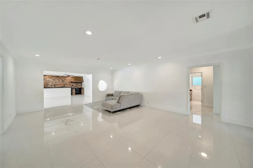 2524 NE 26th Terrace Fort Lauderdale FL 33305