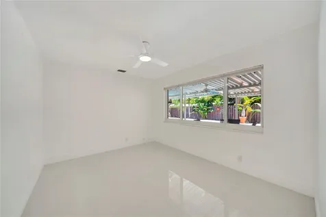 2524 NE 26th Terrace Fort Lauderdale FL 33305