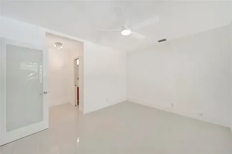 2524 NE 26th Terrace Fort Lauderdale FL 33305
