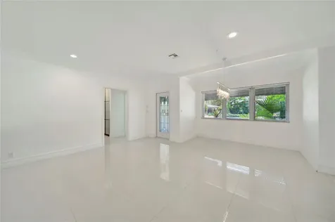 2524 NE 26th Terrace Fort Lauderdale FL 33305