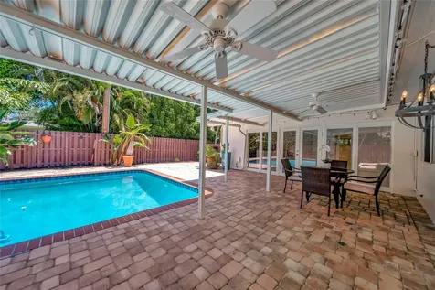 2524 NE 26th Terrace Fort Lauderdale FL 33305