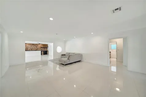 2524 NE 26th Terrace Fort Lauderdale FL 33305