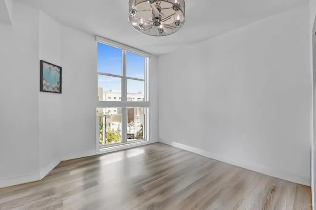 111 SE 8th Avenue Fort Lauderdale FL 33301