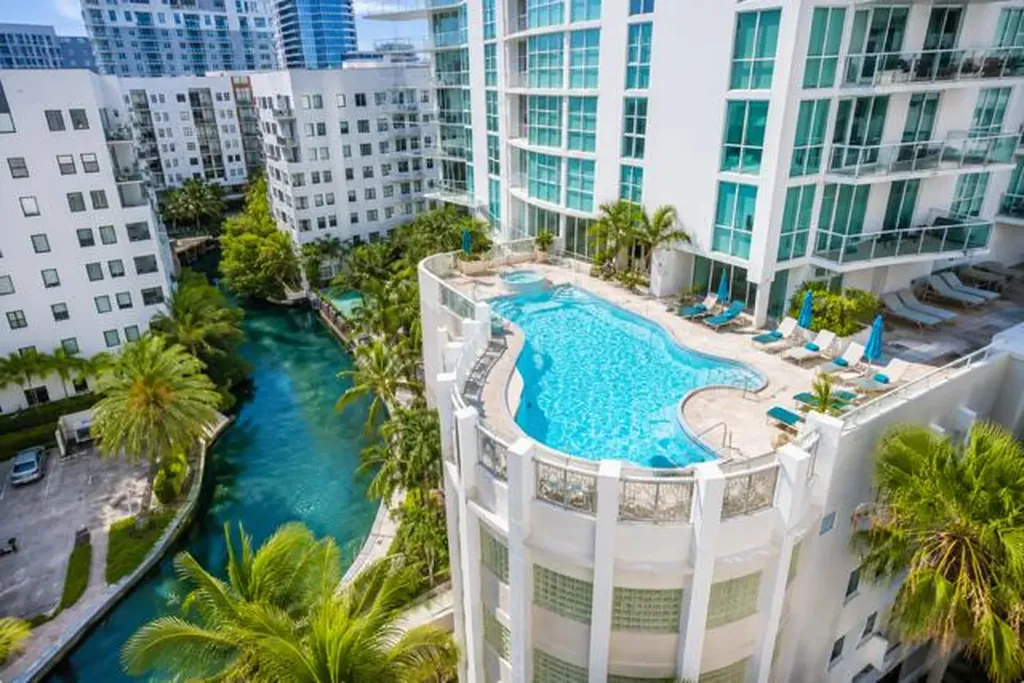 111 SE 8th Avenue Fort Lauderdale FL 33301