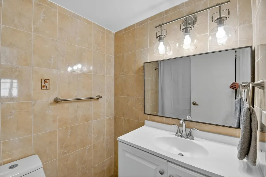 3725 S Ocean Drive Hollywood FL 33019