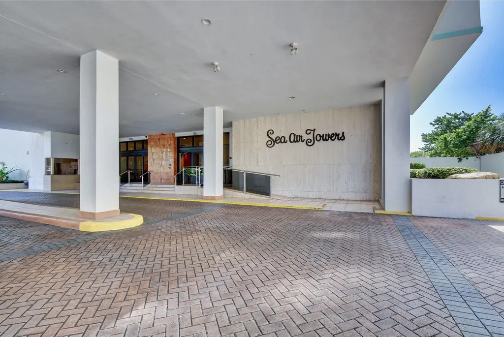 3725 S Ocean Drive Hollywood FL 33019