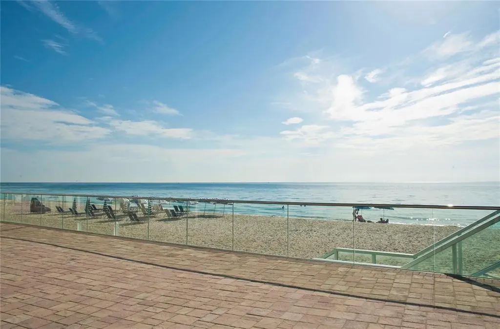 3725 S Ocean Drive Hollywood FL 33019