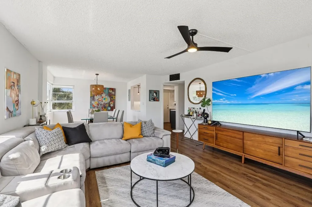 133 N Pompano Beach Boulevard Pompano Beach FL 33062