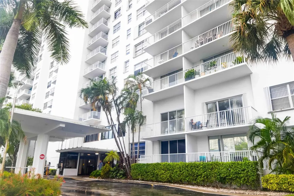 2851 NE 183rd Street Aventura FL 33160