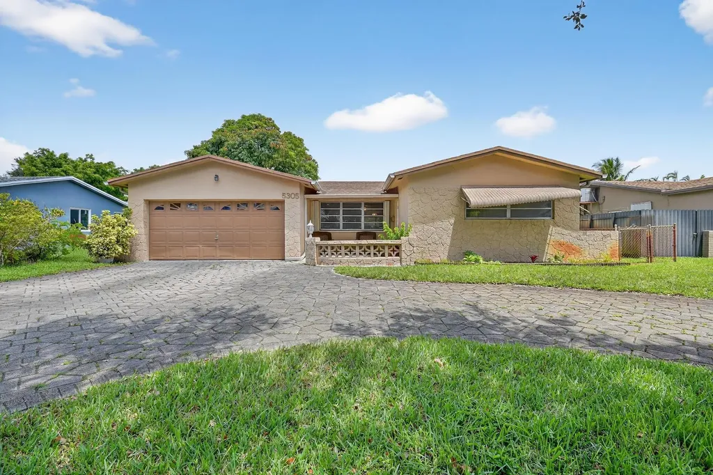 5305 Johnson Street Hollywood FL 33021