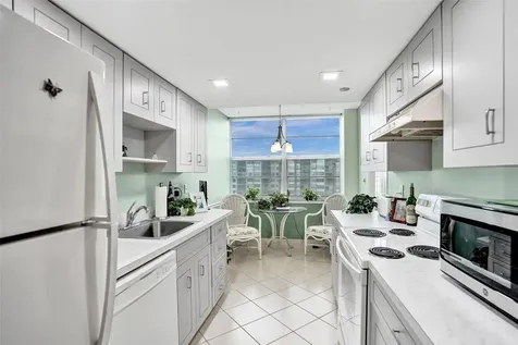 1100 Saint Charles Place Pembroke Pines FL 33026
