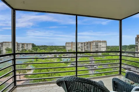 1100 Saint Charles Place Pembroke Pines FL 33026