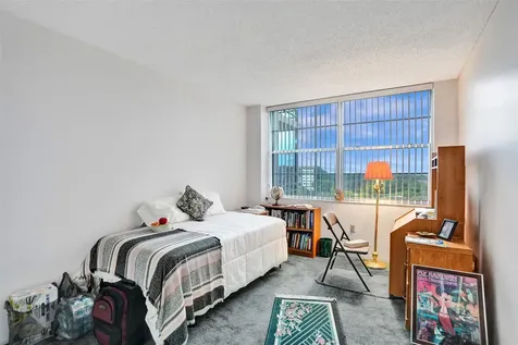 1100 Saint Charles Place Pembroke Pines FL 33026