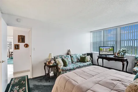1100 Saint Charles Place Pembroke Pines FL 33026