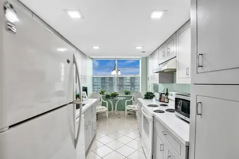 1100 Saint Charles Place Pembroke Pines FL 33026