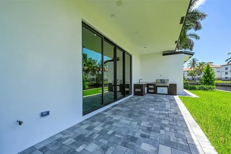 656 NW 21st Street Wilton Manors FL 33311