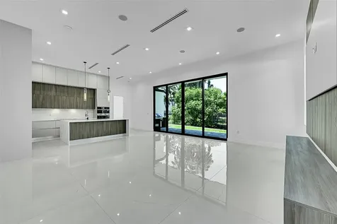 656 NW 21st Street Wilton Manors FL 33311