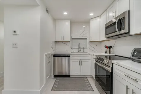 411 S Hollybrook Drive Pembroke Pines FL 33025