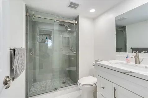 411 S Hollybrook Drive Pembroke Pines FL 33025