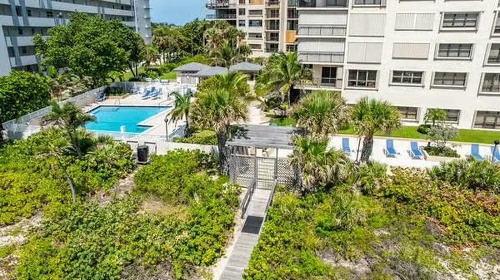 1800 S Ocean Boulevard Lauderdale By The Sea FL 33062