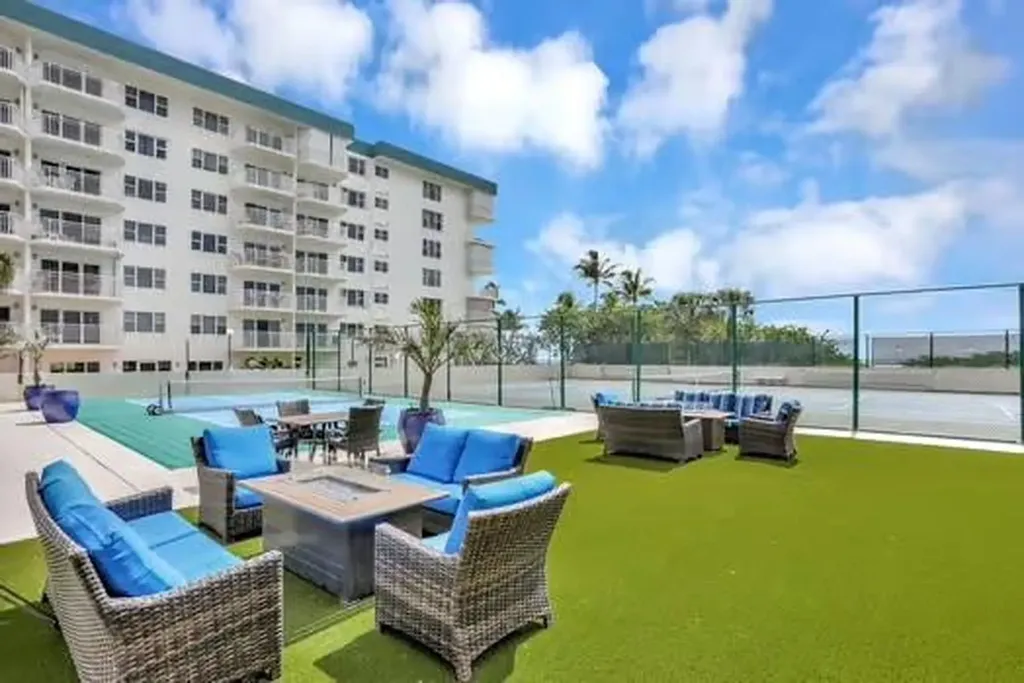 1800 S Ocean Boulevard Lauderdale By The Sea FL 33062