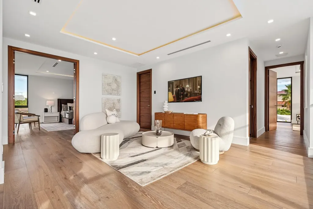 2000 Harbourview Drive Fort Lauderdale FL 33316