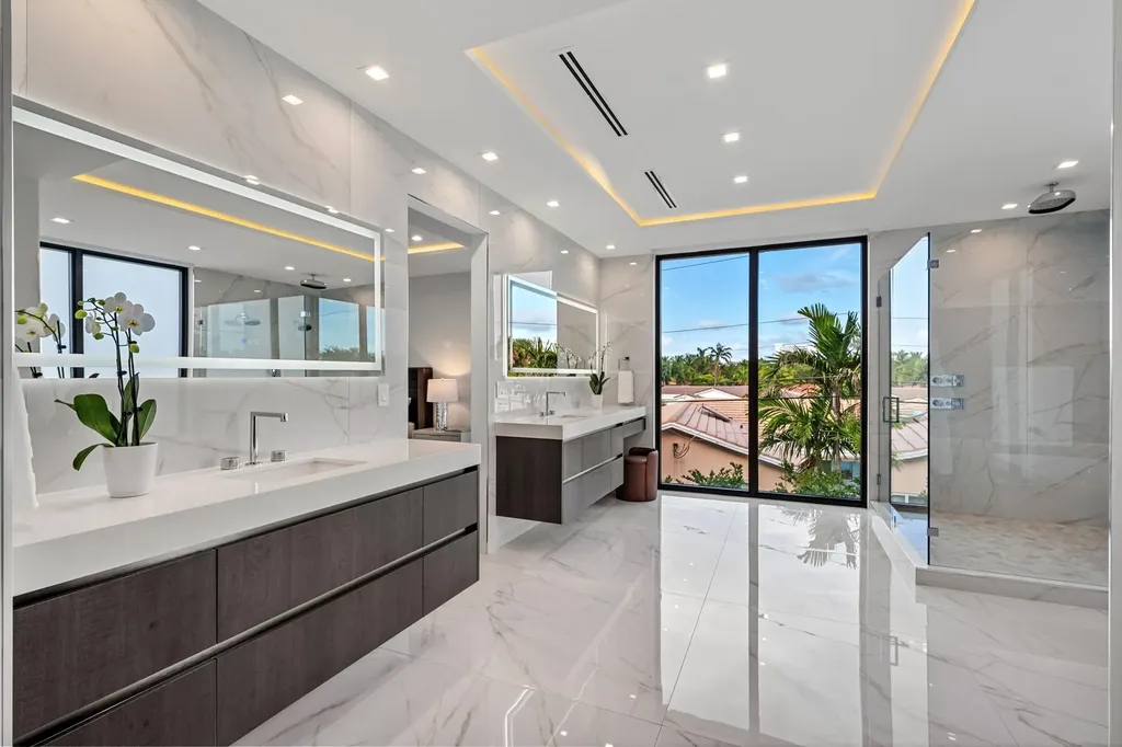 2000 Harbourview Drive Fort Lauderdale FL 33316