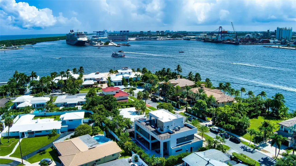2000 Harbourview Drive Fort Lauderdale FL 33316