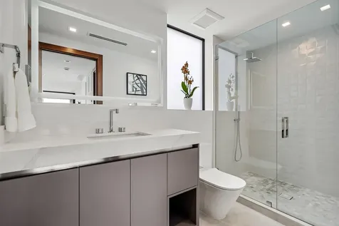 2000 Harbourview Drive Fort Lauderdale FL 33316