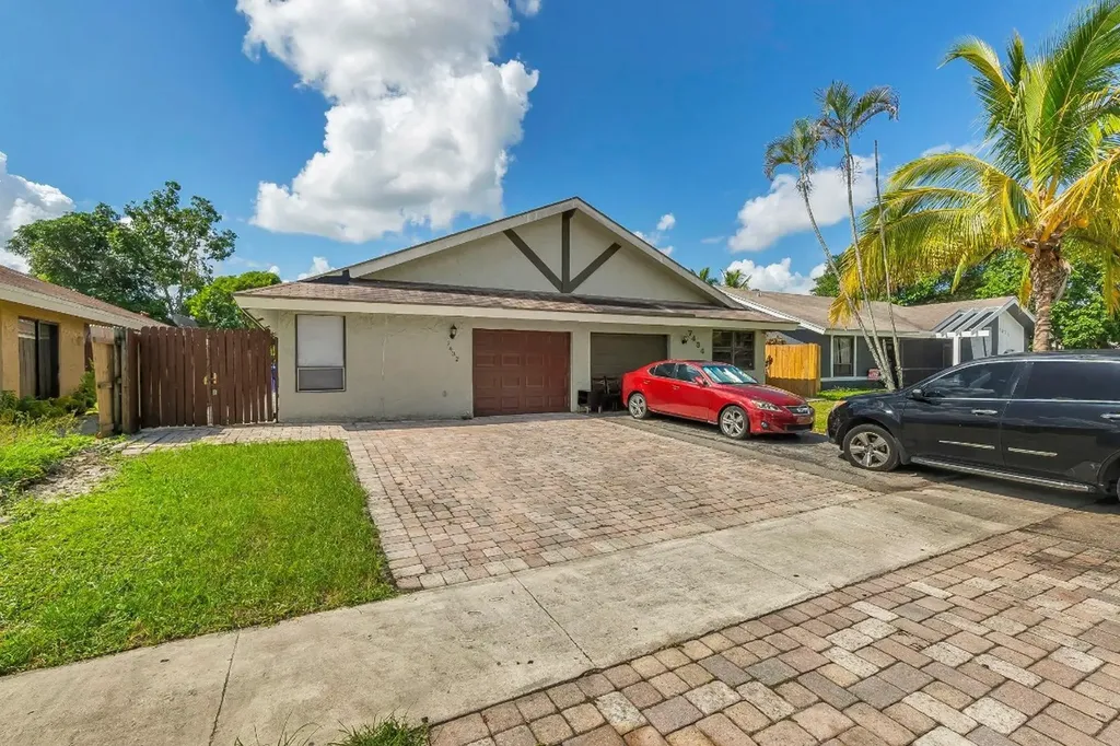 7432 SW 12th Court North Lauderdale FL 33068
