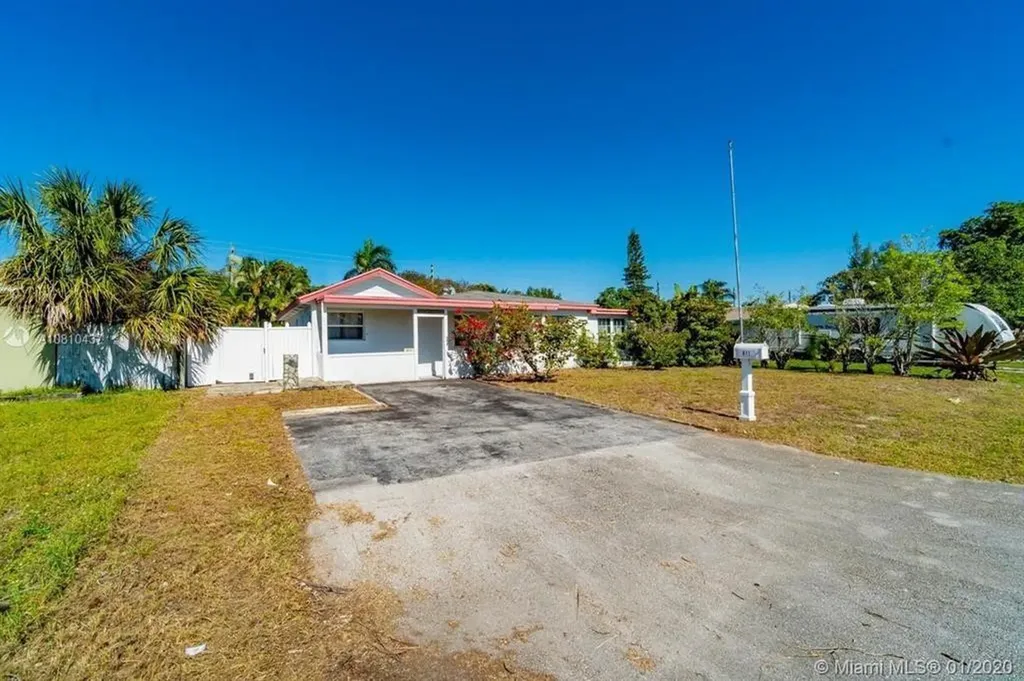 611 NW 39th Street Oakland Park FL 33309