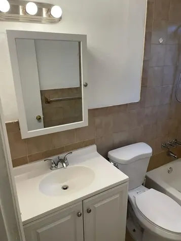 6 SW 7th Avenue Dania Beach FL 33004