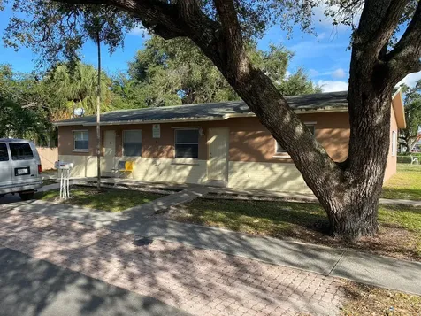 6 SW 7th Avenue Dania Beach FL 33004
