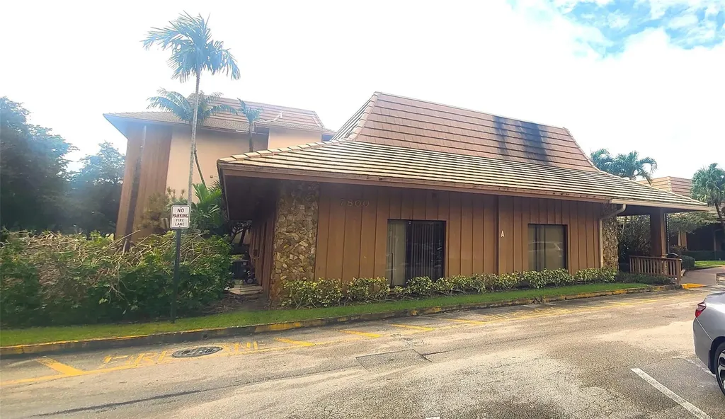 7800 W Oakland Park Boulevard Fort Lauderdale FL 33351