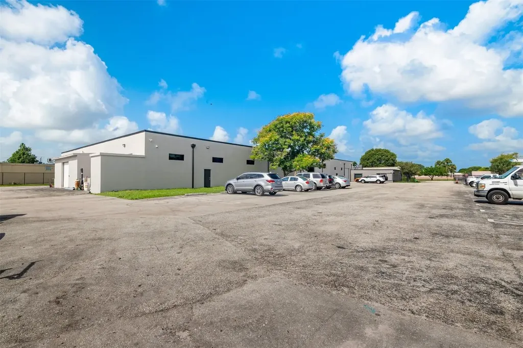 3651 NW 120th Avenue Coral Springs FL 33065