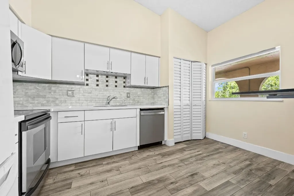 2983 NW 92nd Avenue Coral Springs FL 33065