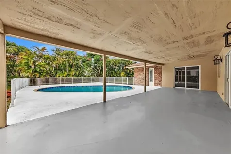8695 NW 28th Drive Coral Springs FL 33065