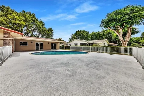 8695 NW 28th Drive Coral Springs FL 33065