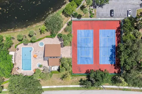 7547 NW 79th Avenue Tamarac FL 33321