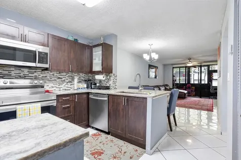7547 NW 79th Avenue Tamarac FL 33321