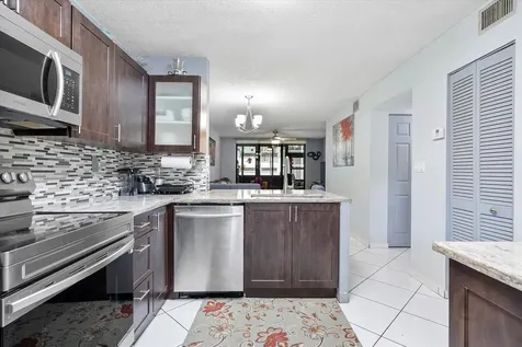 7547 NW 79th Avenue Tamarac FL 33321