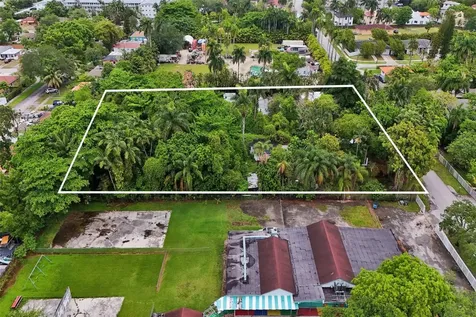 453 NE 154th Street Miami FL 33162