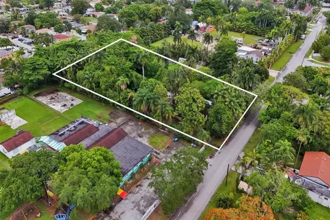 453 NE 154th Street Miami FL 33162