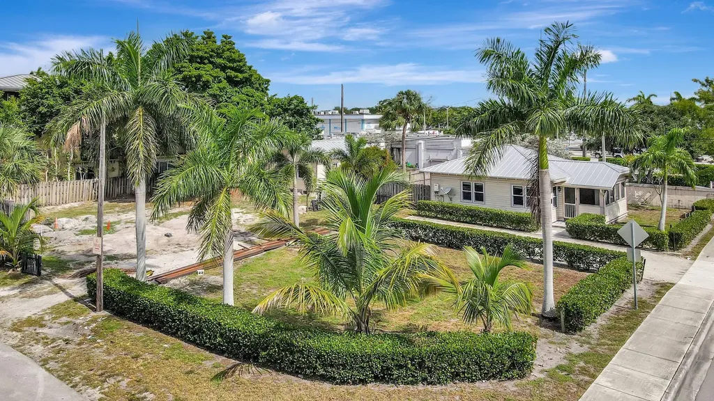 11 SW 11th Avenue Fort Lauderdale FL 33312
